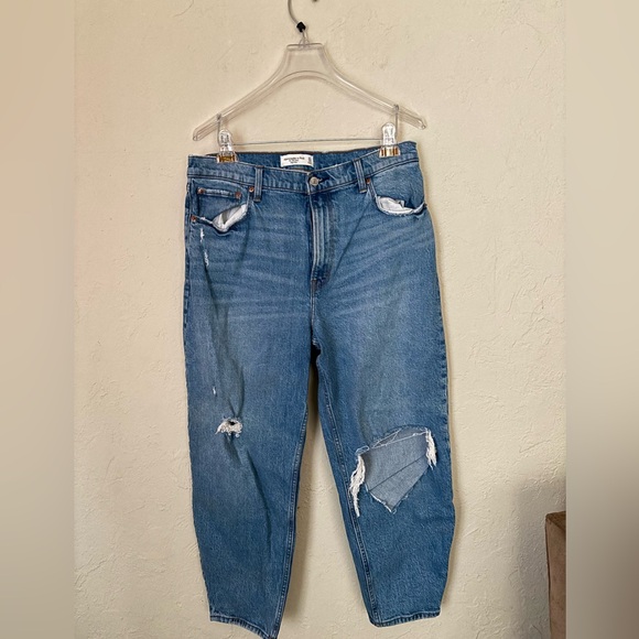 Abercrombie & Fitch Denim - Abercrombie & Fitch 80s Mom High Rise